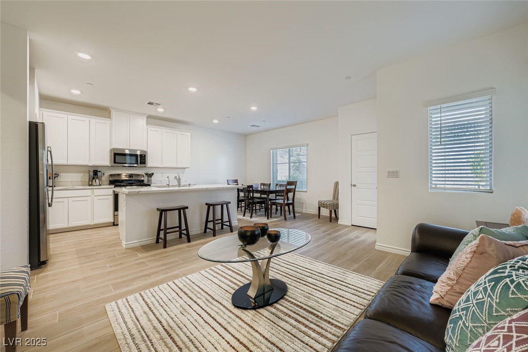 600 N Carriage Hill Drive 1184