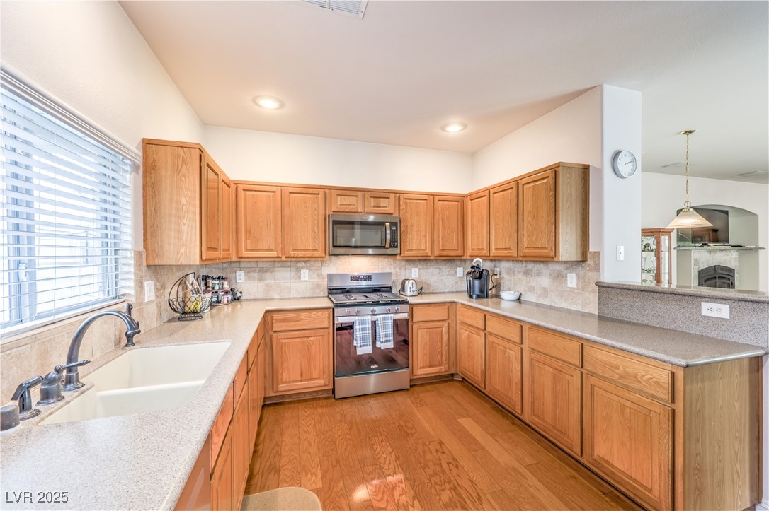 1324 Spice Ridge Court, Henderson, Nevada image 15