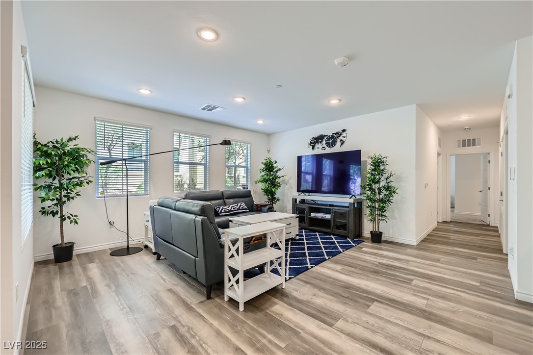 2555 Hampton Road 2108