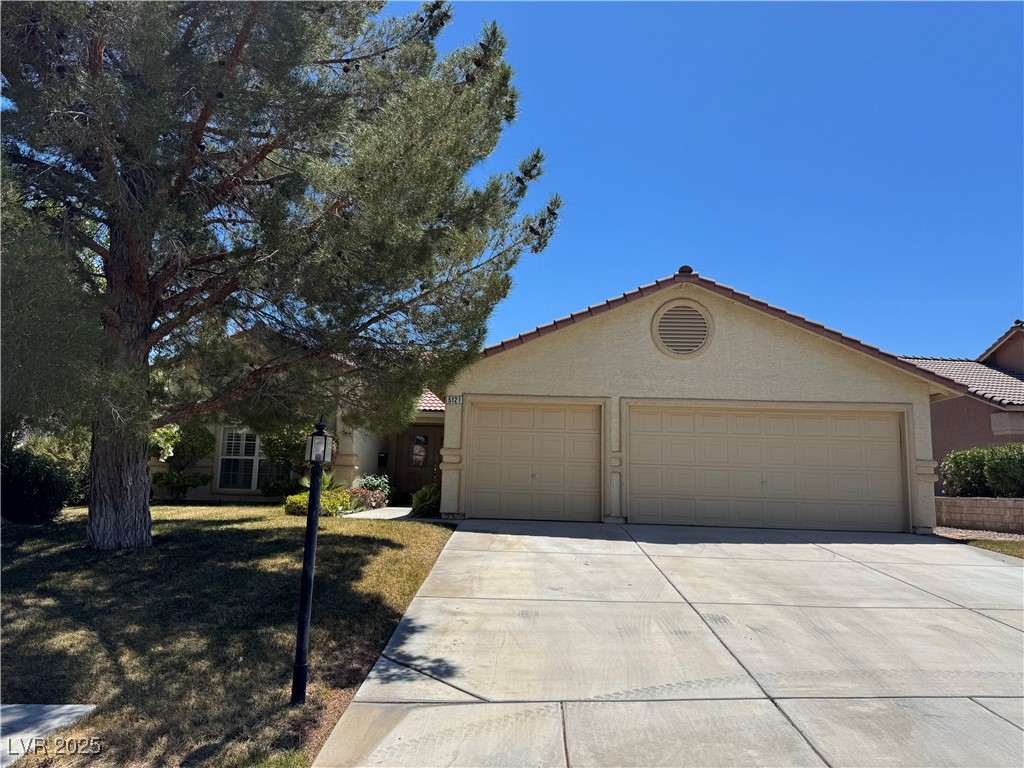 5121 Burr Oak Drive, Las Vegas, Nevada image 3