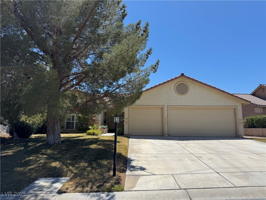 5121 Burr Oak Drive, Las Vegas, Nevada image 2