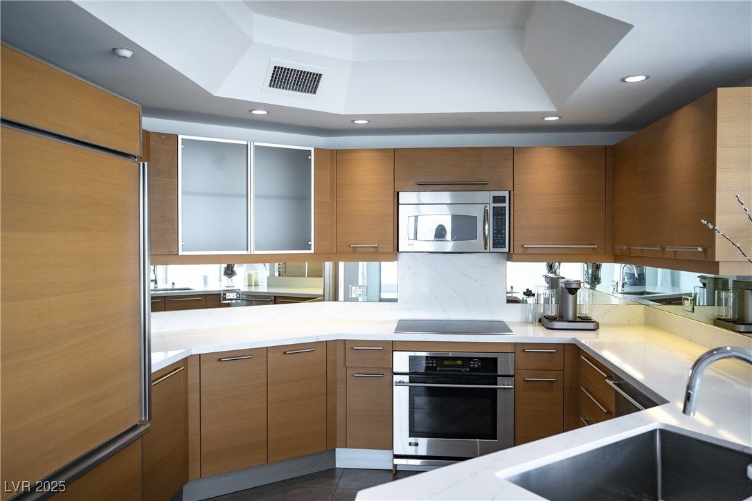 222 Karen Avenue #708, Las Vegas, Nevada image 3