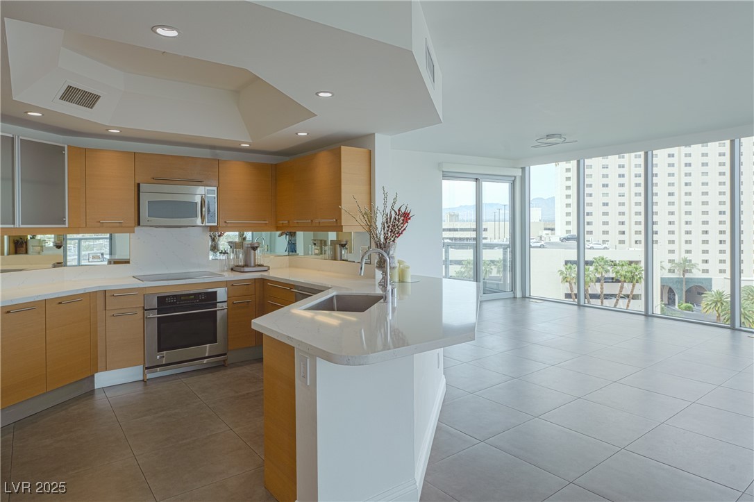 222 Karen Avenue #708, Las Vegas, Nevada image 8