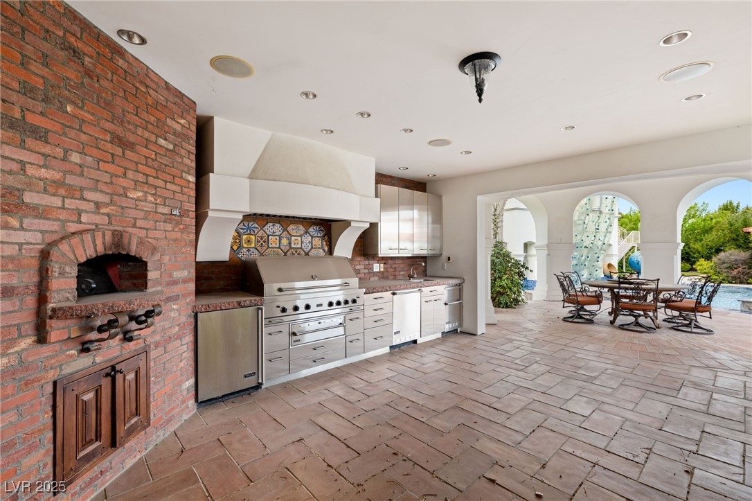 Las Vegas, Nevada 89118, United States, 7 Bedrooms Bedrooms, ,13 BathroomsBathrooms,Residential,Active,22582