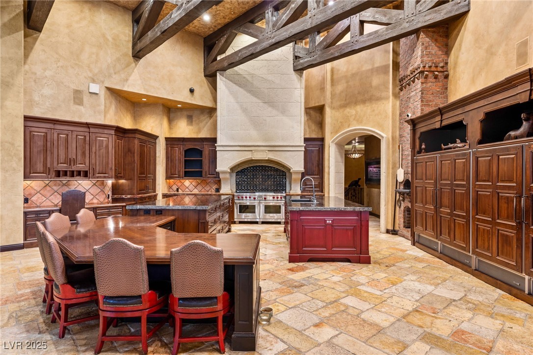 Las Vegas, Nevada 89118, United States, 7 Bedrooms Bedrooms, ,13 BathroomsBathrooms,Residential,Active,22582