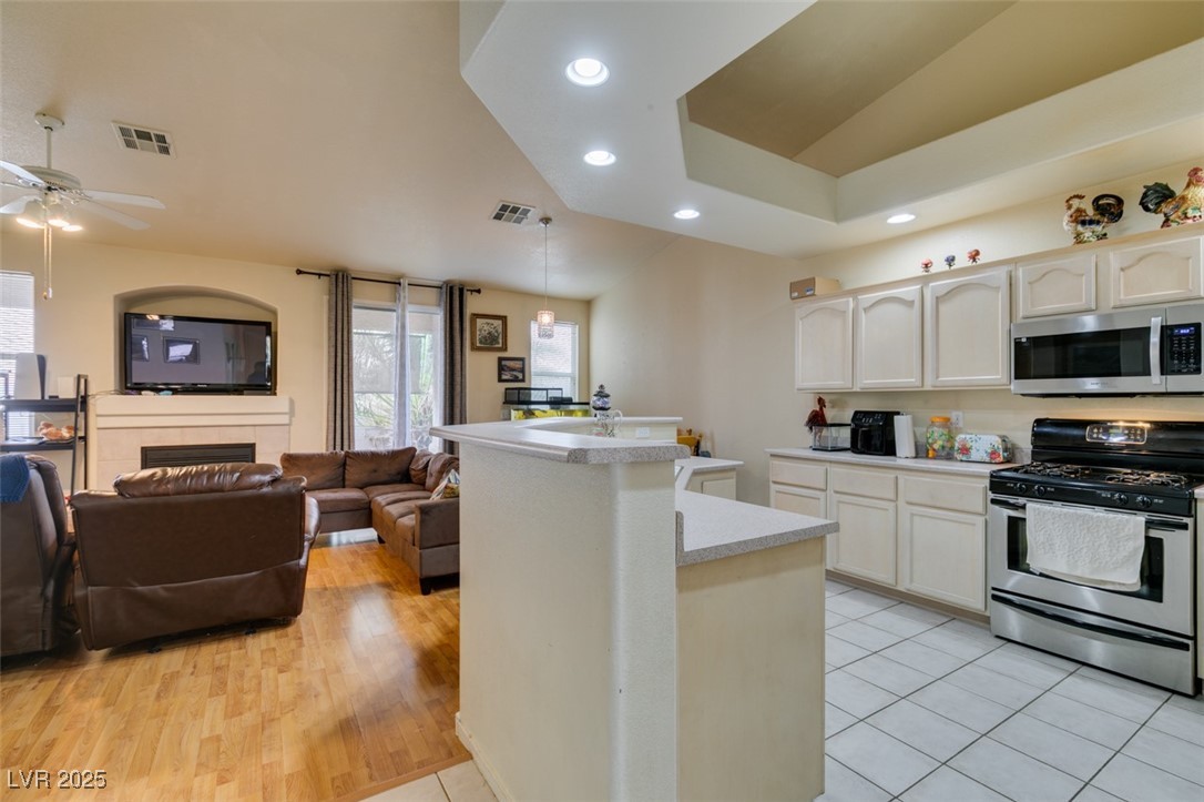 199 Bailey Island Drive, Henderson, Nevada image 6