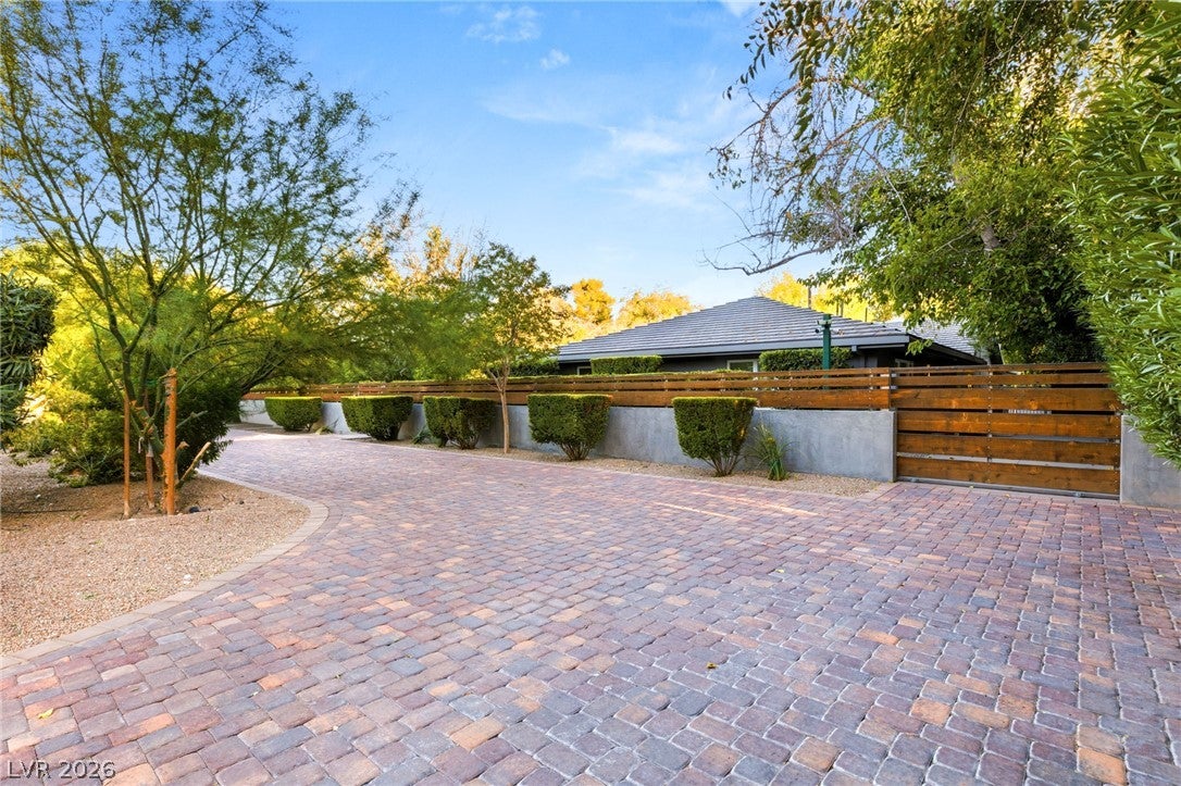 2609 Pinto Lane