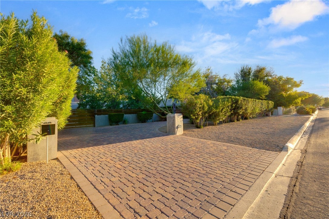 2609 Pinto Lane
