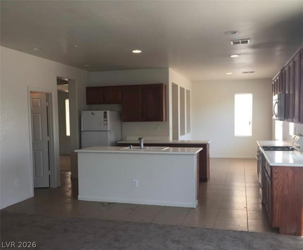 3608 Tundra Swan Street