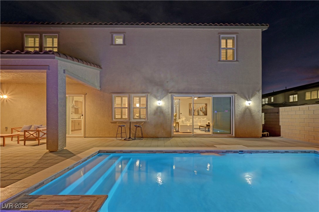 10226 Bismarck Palms Avenue