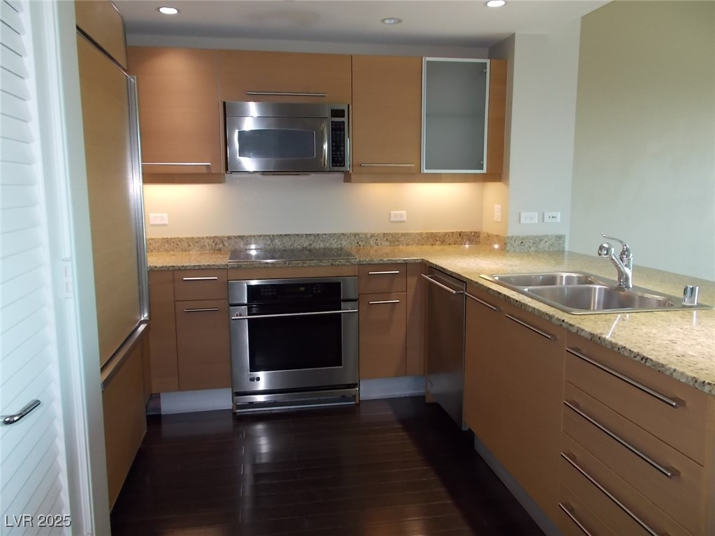 322 Karen Avenue 2606