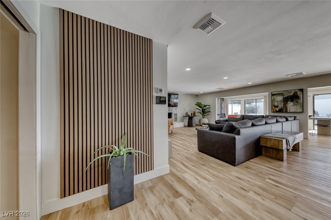 Properties 3 2621 Mason Avenue