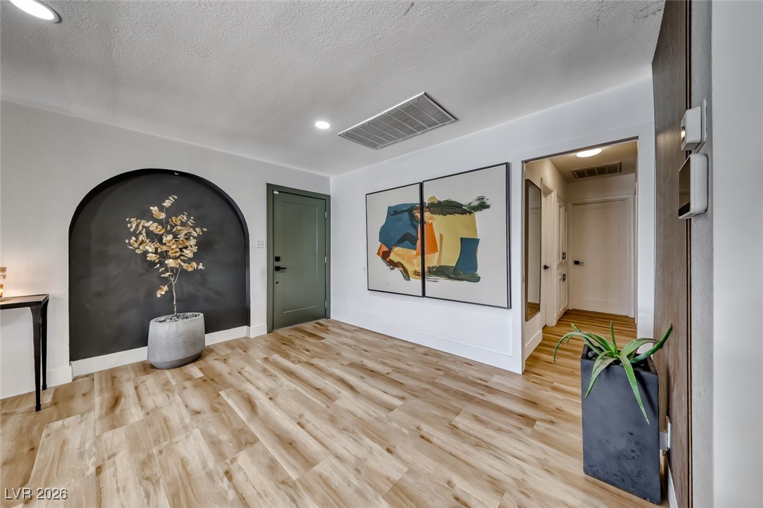 Properties 4 2621 Mason Avenue