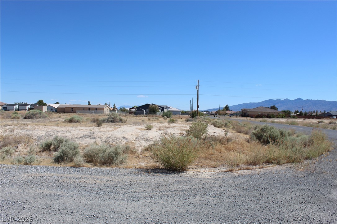 From Gina towards the south, down Rodeo Ave