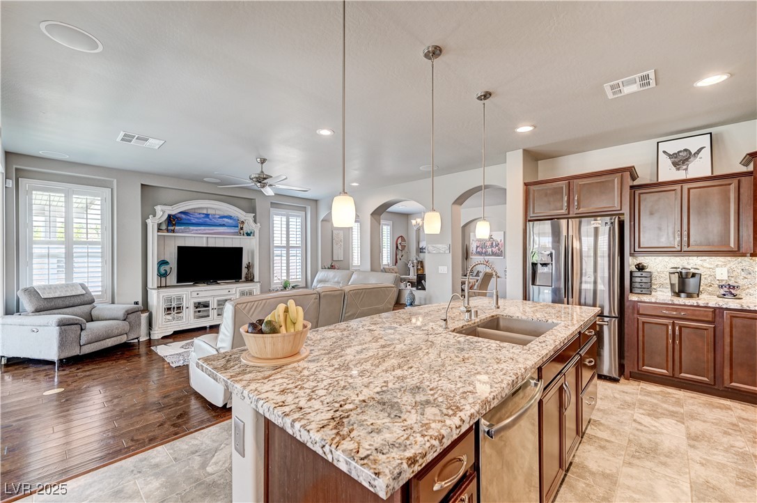 3605 Greenbriar Bluff Avenue