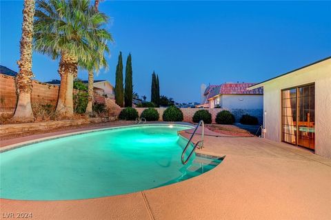 Single Family Residence in Boulder City NV 798 Fairway Drive.jpg