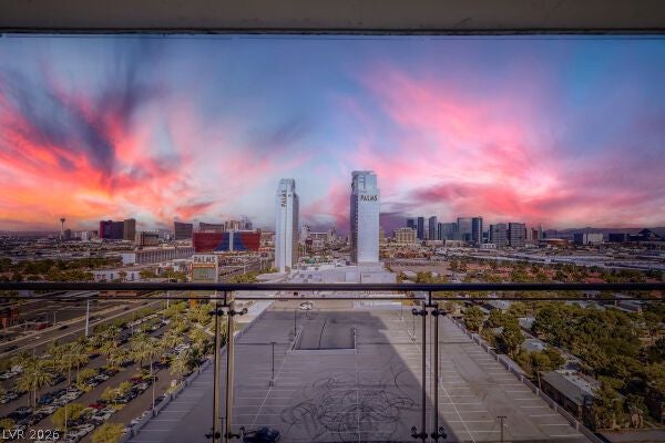 4381 W Flamingo Road 1816
