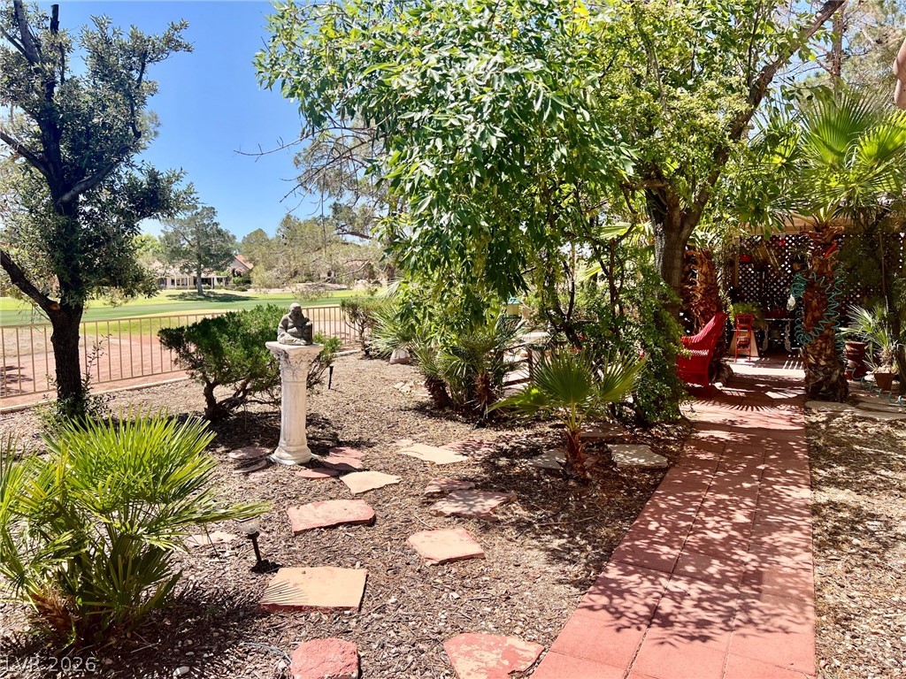 2712 Crown Ridge Drive