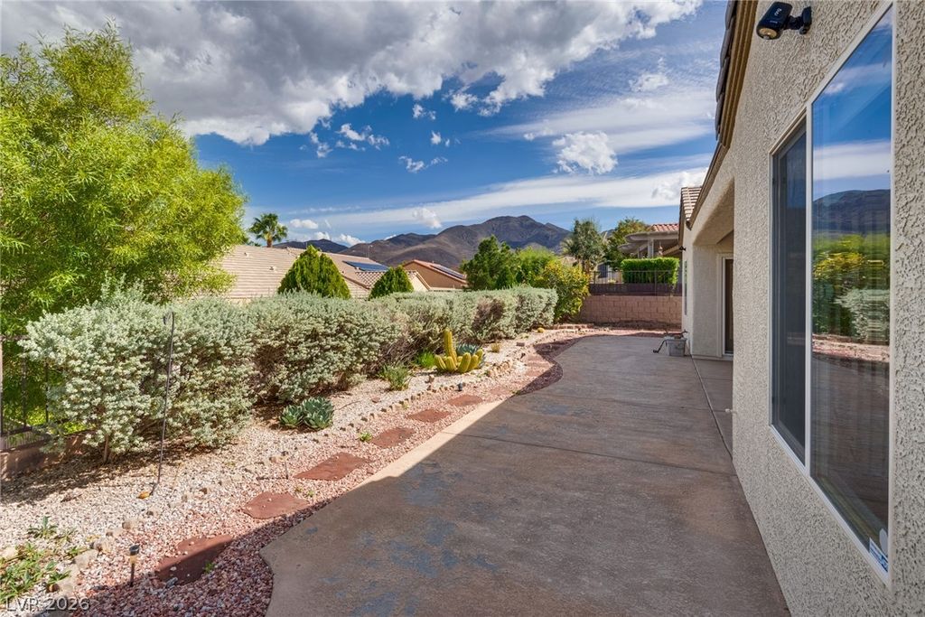 Photo of 2348 Kalkaska Drive, Henderson, NV 89044 (MLS # 2776321)