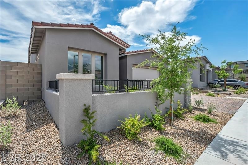 2194 Pigeon Hawk Street