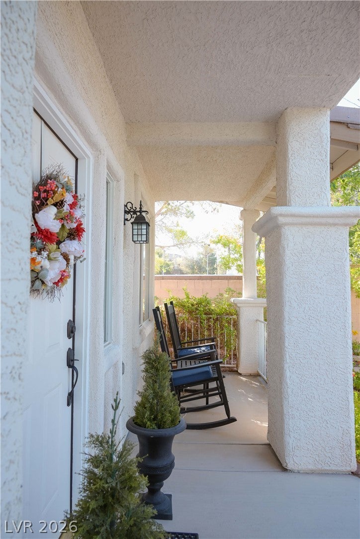 2047 Smoketree Village Circle