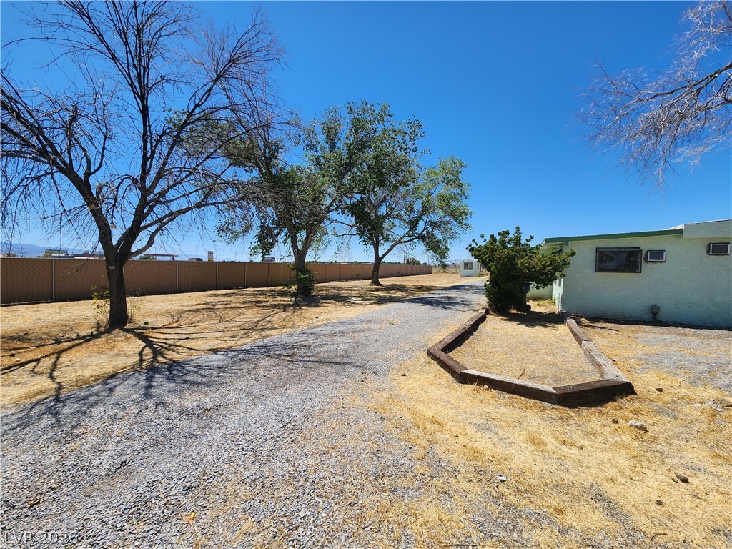 1111 W Hardy Lane