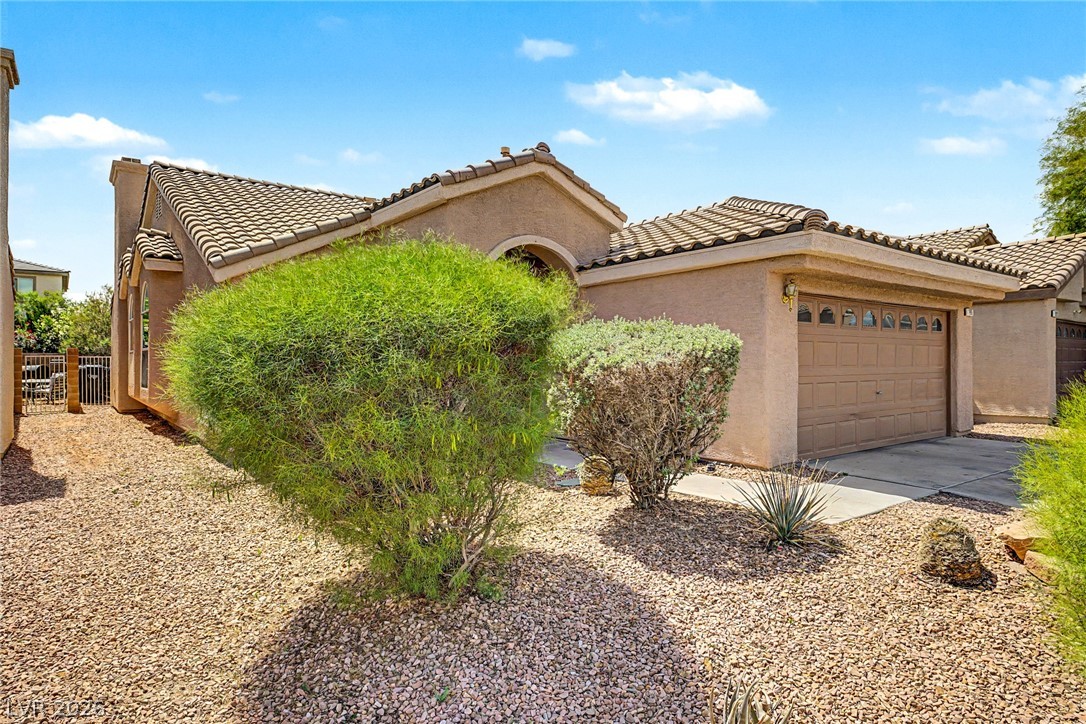 1905 Grand Prairie Avenue