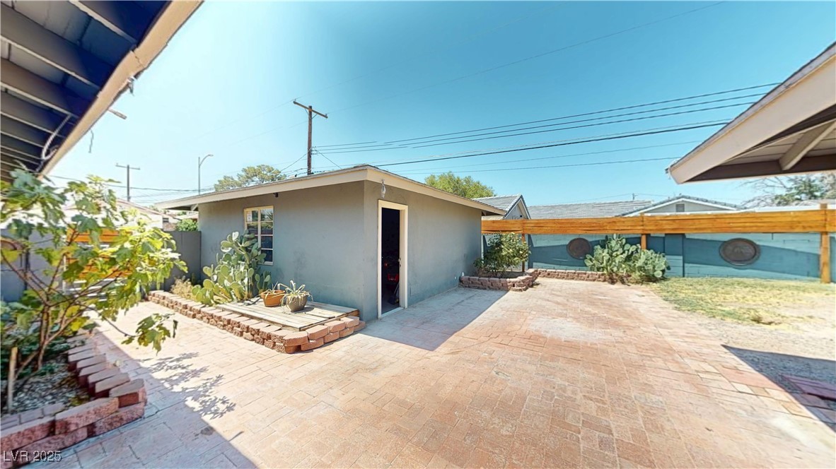 Las Vegas, Nevada 89104, United States, 4 Bedrooms Bedrooms, ,2 BathroomsBathrooms,Residential,Active,108527