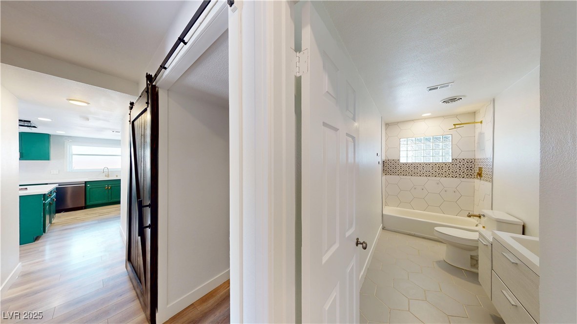 Las Vegas, Nevada 89104, United States, 4 Bedrooms Bedrooms, ,2 BathroomsBathrooms,Residential,Active,108527