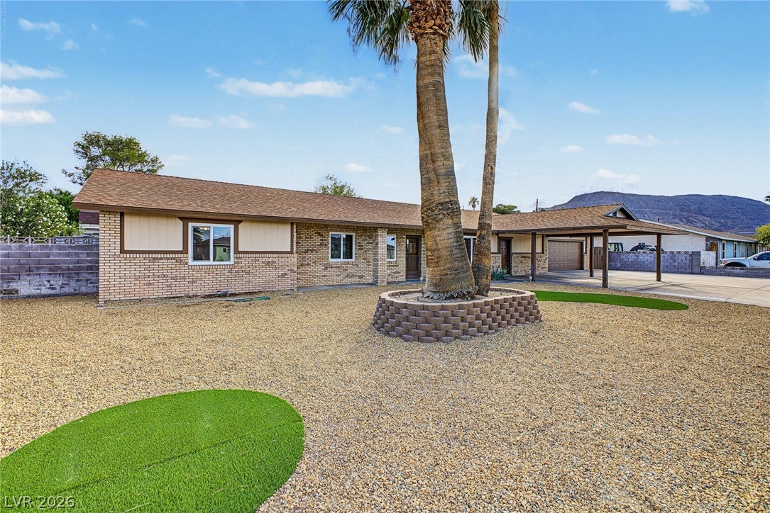 281 E Kimberly Drive