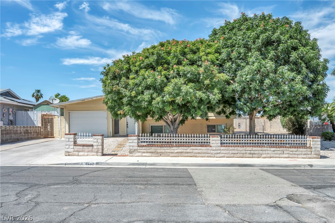 4442 El Cebra Way