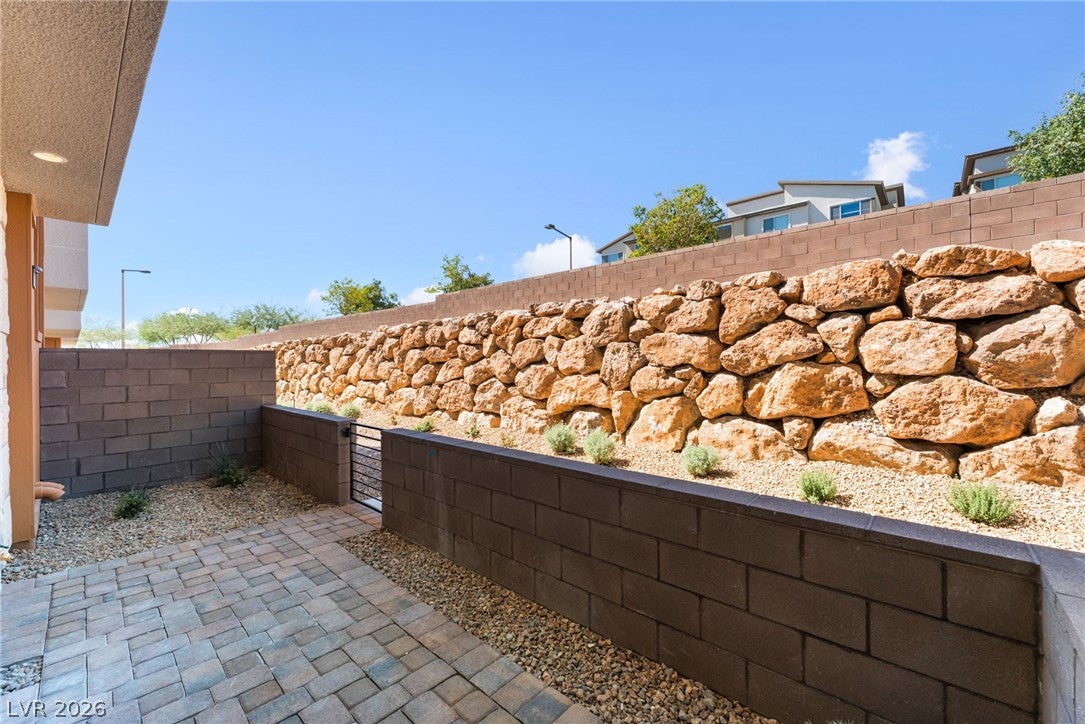 643 Talon Ridge Street