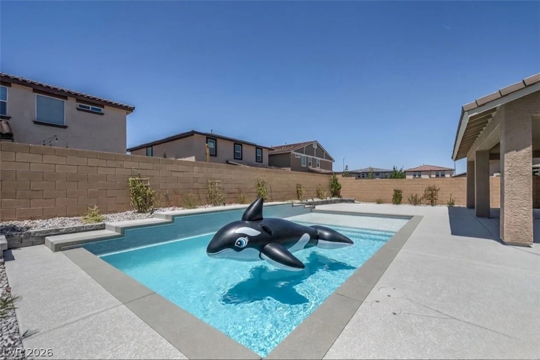 1137 Green Lovebird Street