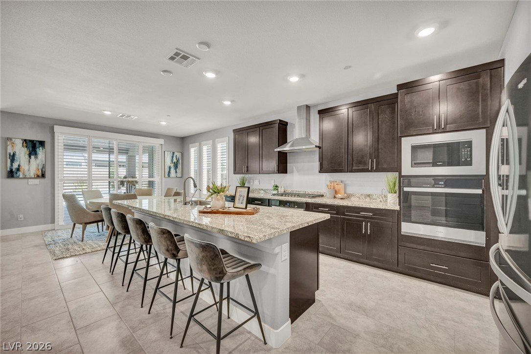 1137 Green Lovebird Street