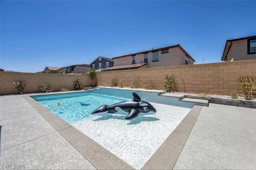 1137 Green Lovebird Street