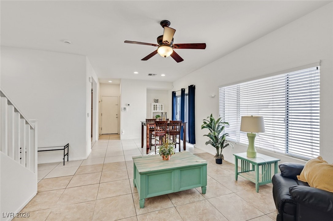 Properties 3 935 Maple Pines Avenue