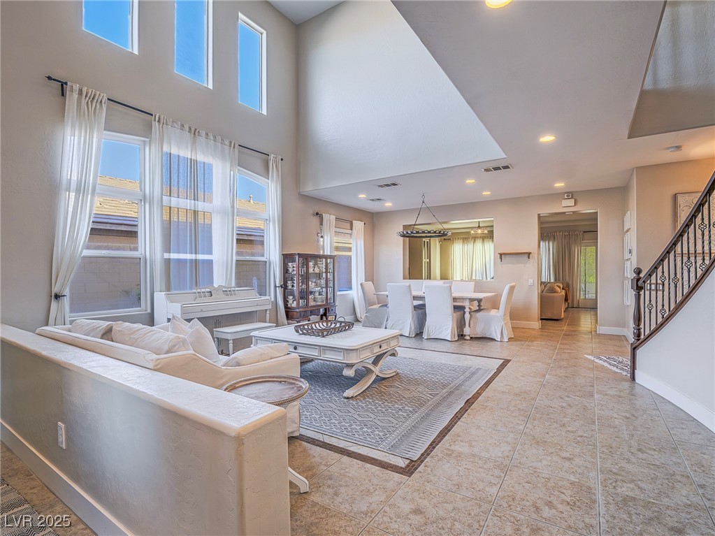 Henderson, Nevada 89044, United States, 4 Bedrooms Bedrooms, ,4 BathroomsBathrooms,Residential,Active,250100