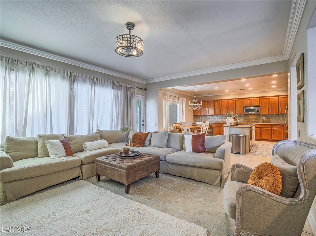 Henderson, Nevada 89044, United States, 4 Bedrooms Bedrooms, ,4 BathroomsBathrooms,Residential,Active,250100