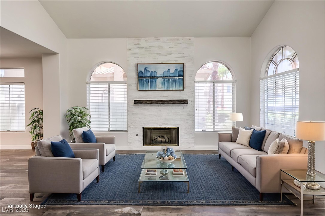 4772 Lomas Santa Fe Street