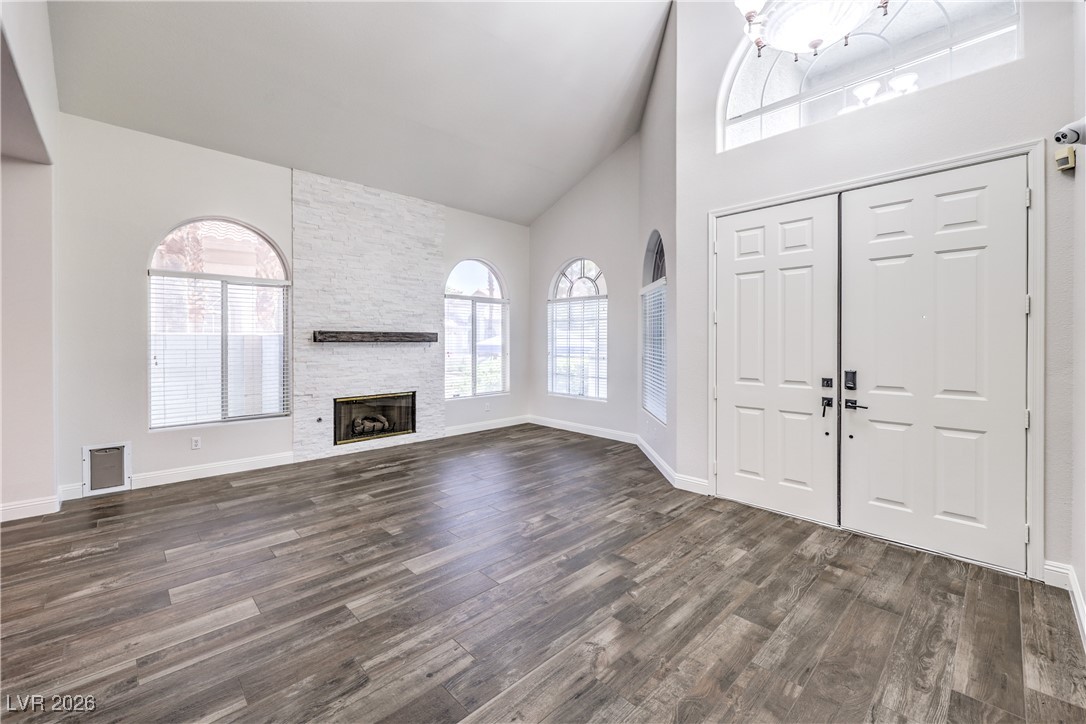 4772 Lomas Santa Fe Street