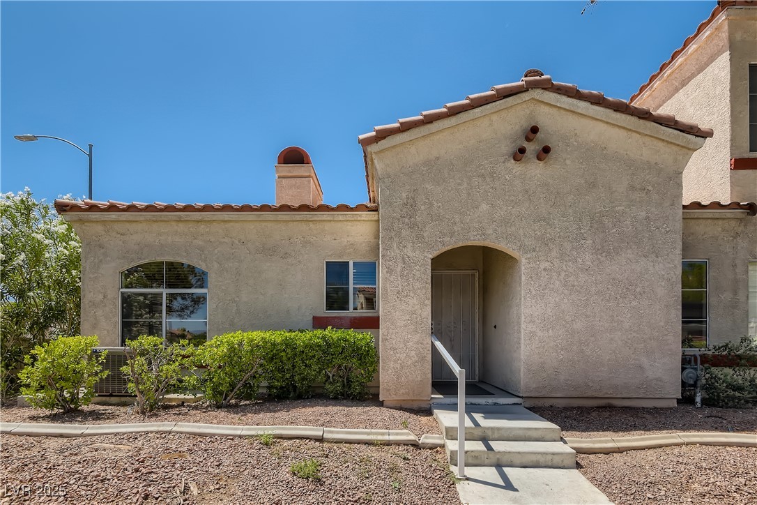 Las Vegas, Nevada 89145, United States, 2 Bedrooms Bedrooms, ,2 BathroomsBathrooms,Residential,Active,93837