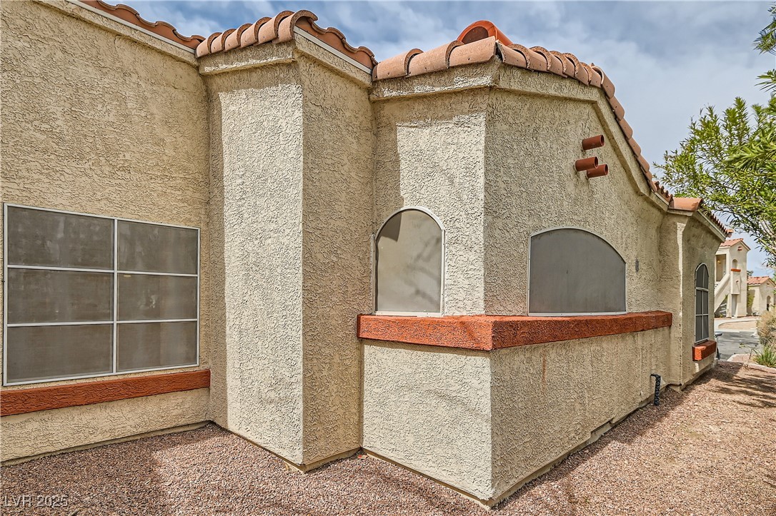 Las Vegas, Nevada 89145, United States, 2 Bedrooms Bedrooms, ,2 BathroomsBathrooms,Residential,Active,93837