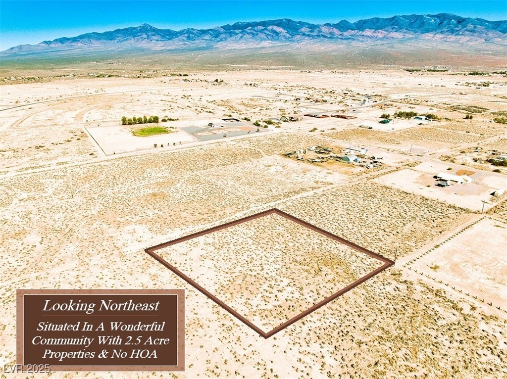 1911 W River Run Street