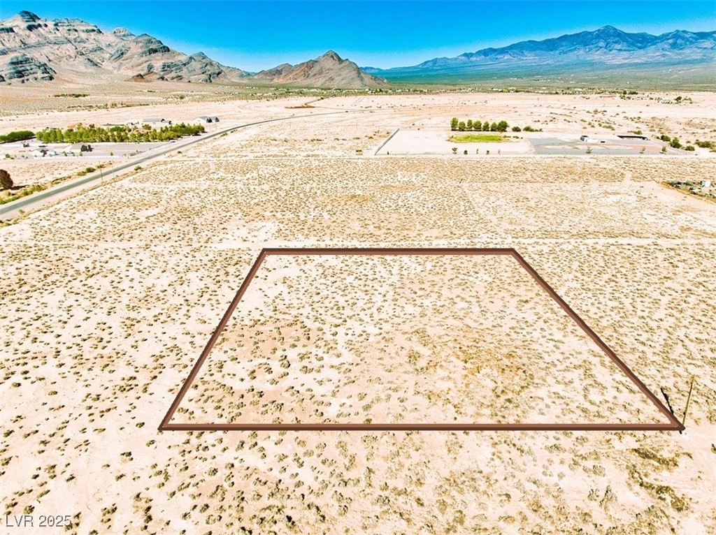 1911 W River Run Street