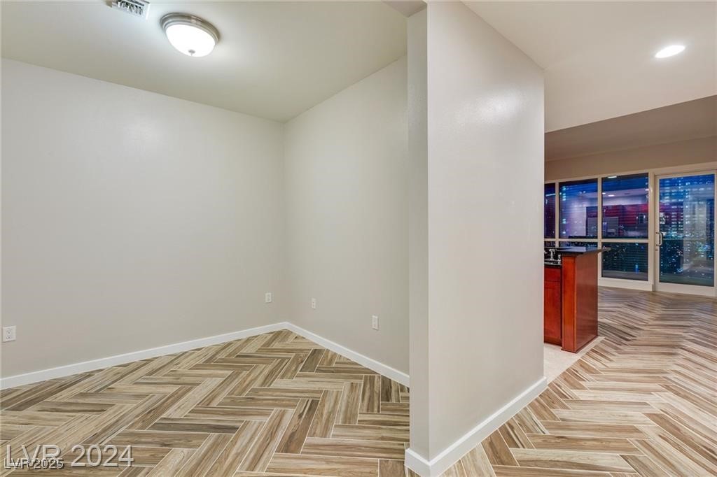 4575 Dean Martin Drive 2701
