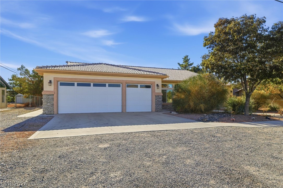 61 E Calvada Boulevard