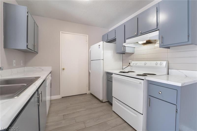 221 Mission Catalina Lane 102