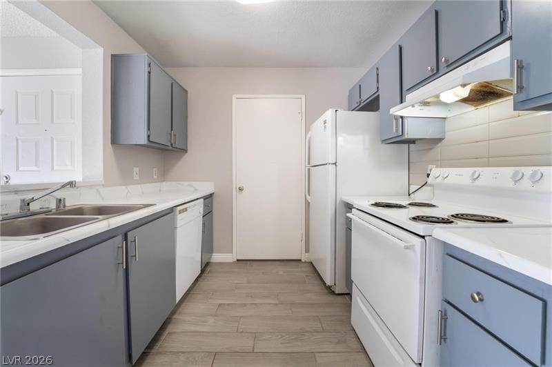 221 Mission Catalina Lane 102