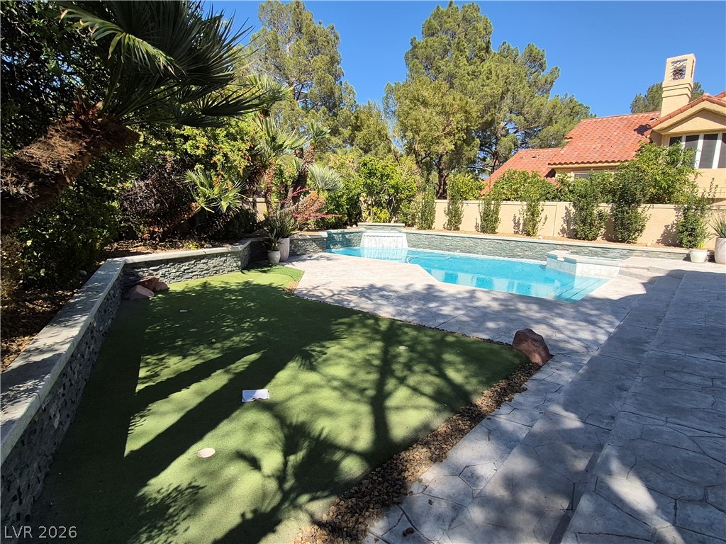 7988 Pinnacle Peak Avenue