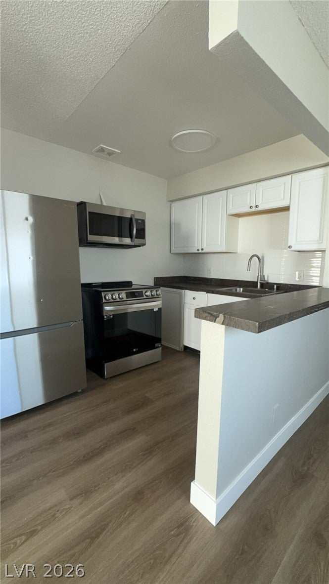 239 W Philadelphia Avenue 6